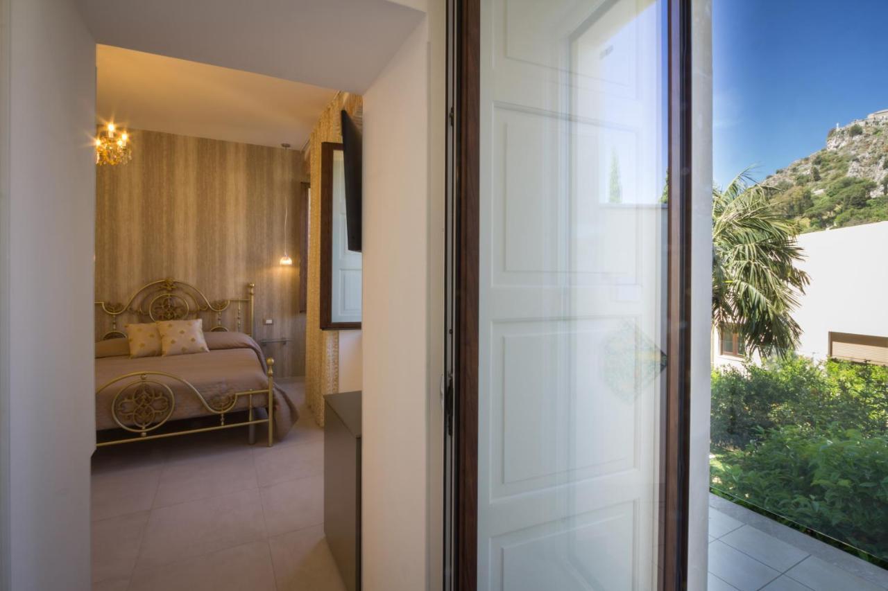 Villa Valverde Apartments E B&B Taormina Ngoại thất bức ảnh
