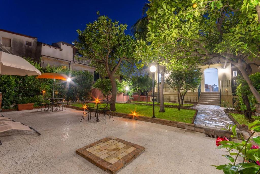 Villa Valverde Apartments E B&B Taormina Ngoại thất bức ảnh