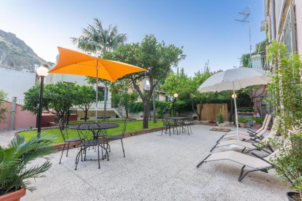 Villa Valverde Apartments E B&B Taormina Ngoại thất bức ảnh